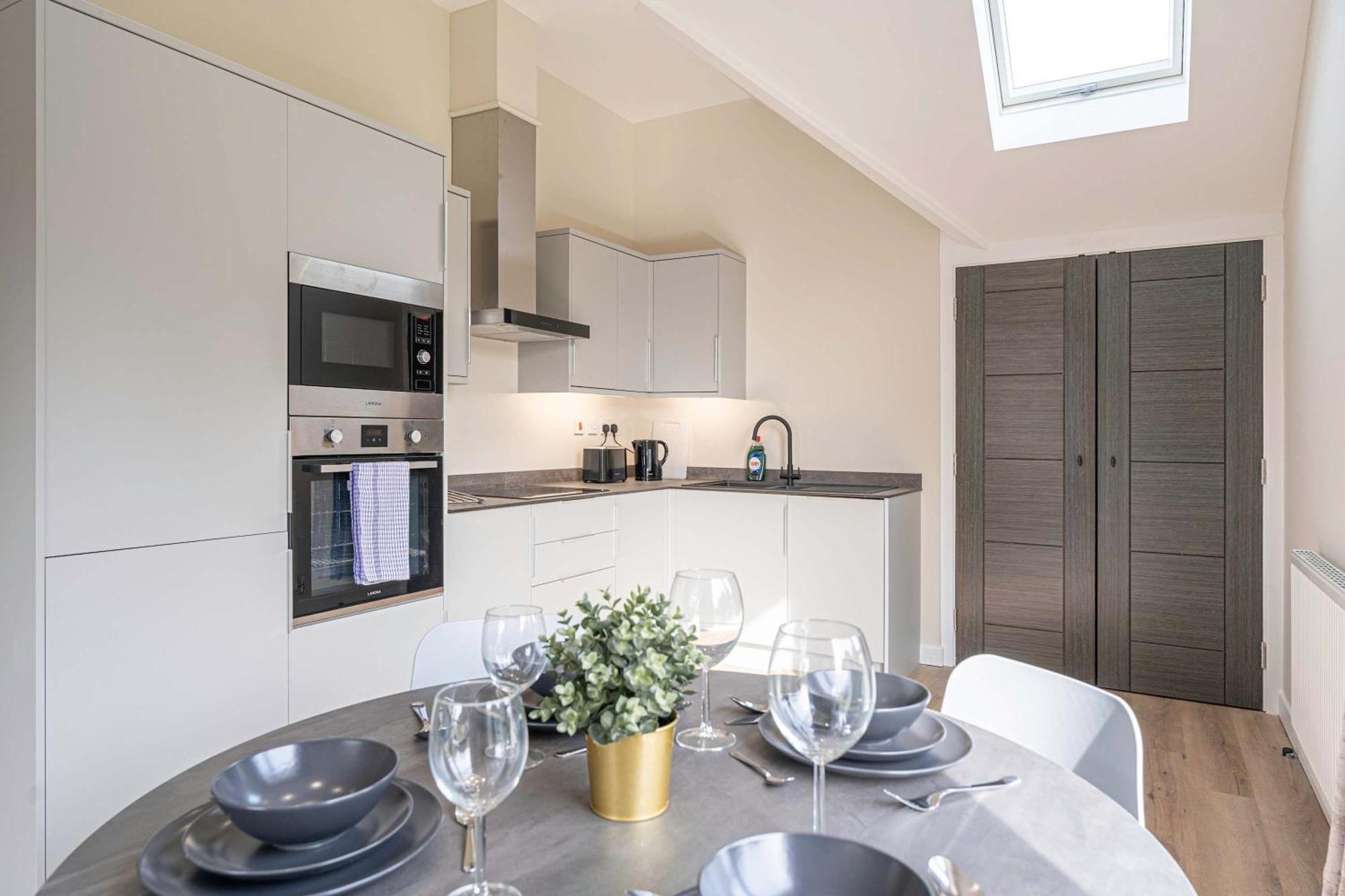 Stylish 2 Bedroom Apartments In Derby Exterior foto