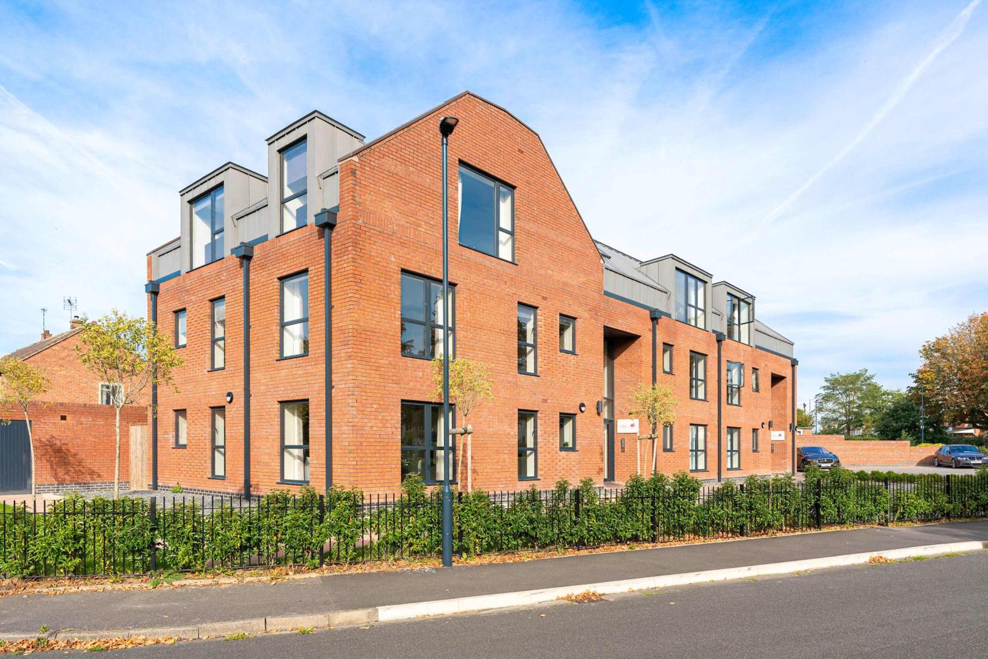 Stylish 2 Bedroom Apartments In Derby Exterior foto