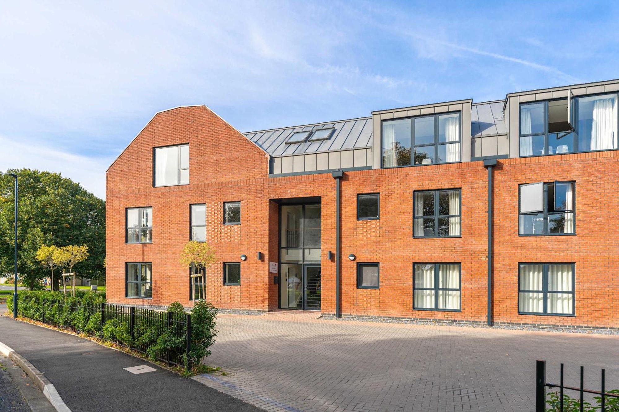 Stylish 2 Bedroom Apartments In Derby Exterior foto